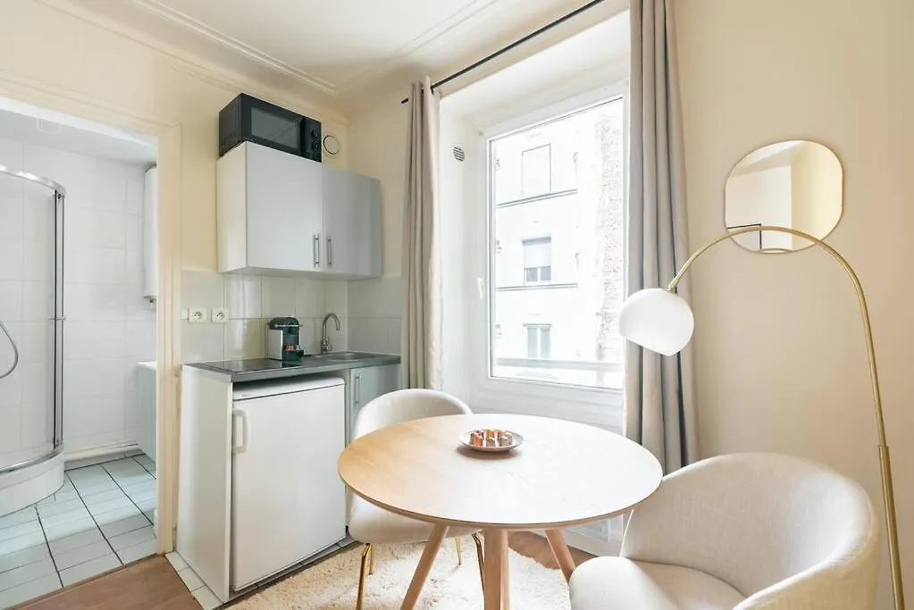Appartement Studio Boulevard Voltaire - Golden - III Parijs