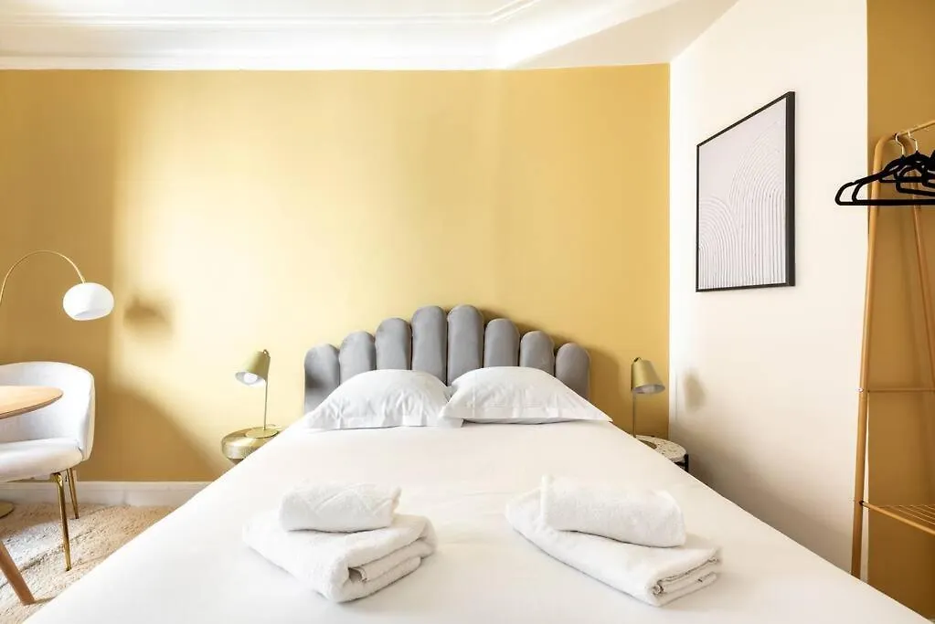 Studio Boulevard Voltaire - Golden - III Parijs Appartement
